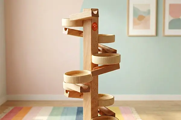 トレイクーゲルタワー(BECK ベック)｜ビー玉がくるくる回る木製