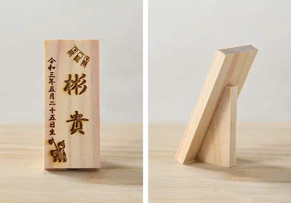 鯉のぼりを揚げる金太｜小黒三郎デザインの木製五月人形・端午の節句飾り