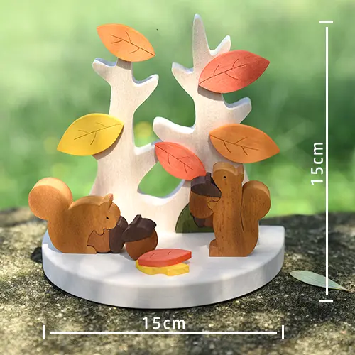 彩り歳時記11月 どんぐり拾い