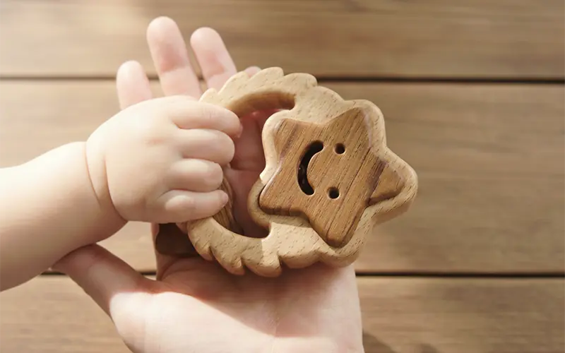 安全な形状の木のおもちゃ