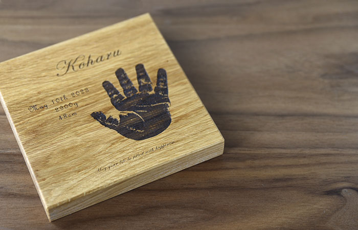 赤ちゃんの手形プレート