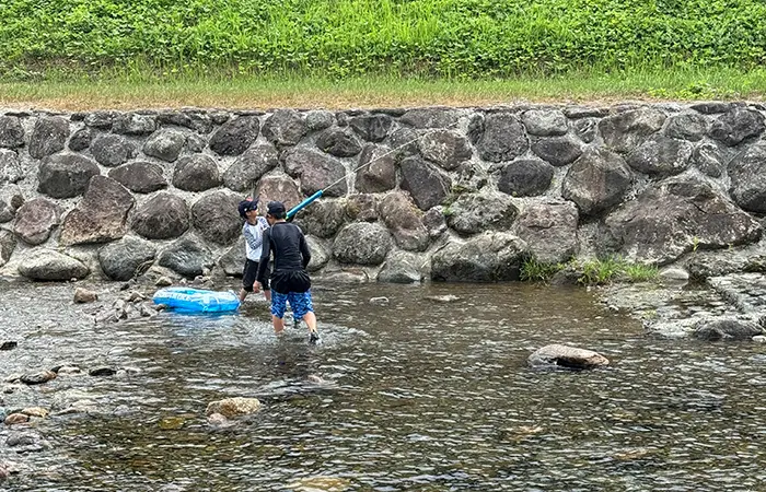 川遊び